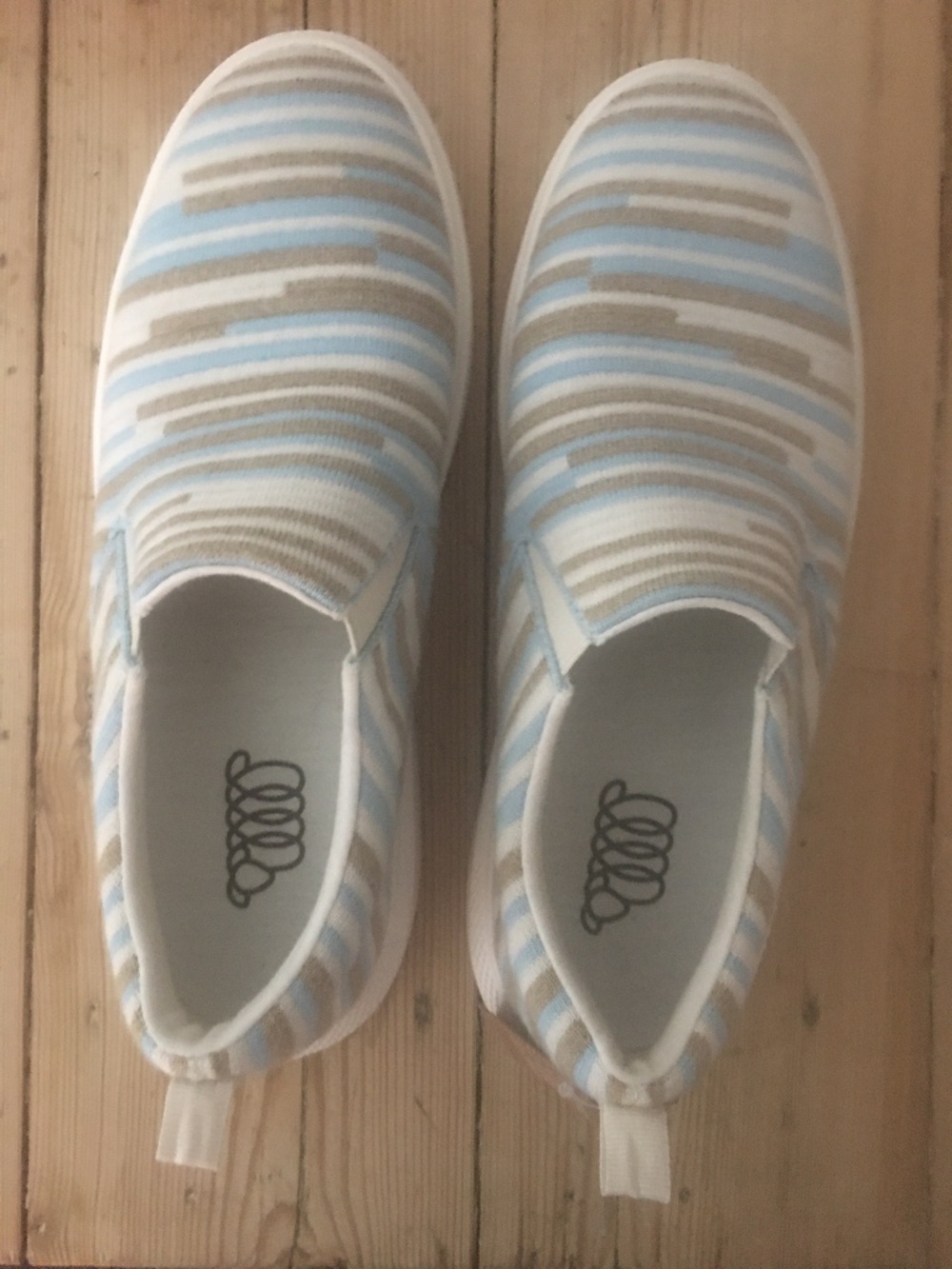WOOLLOOOMOOLOO Slip on Sample pr New w tags